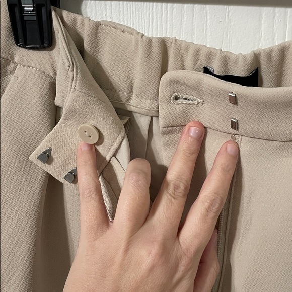 Express NWT Wide Leg Trouser High Rise Cream Pants Size 2 - Picture 9 of 16